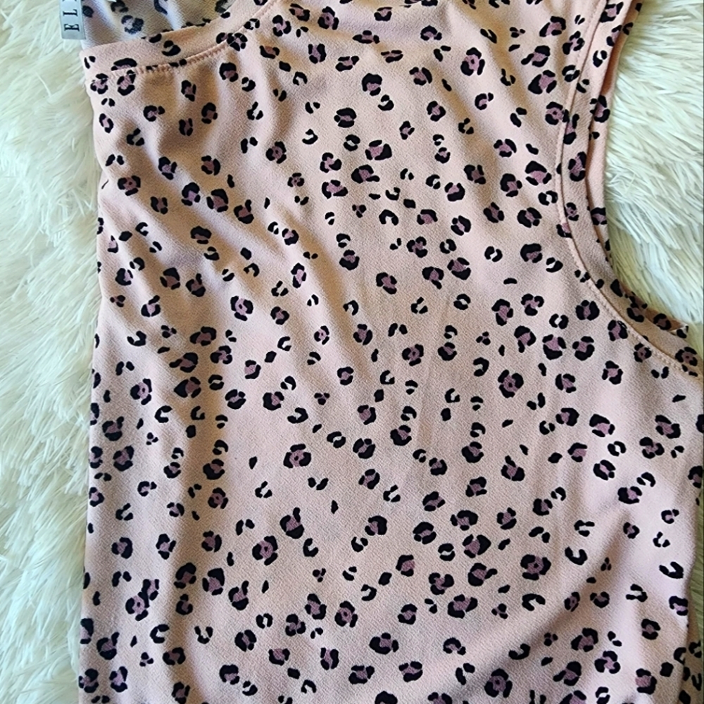 COPY - WOMAN'S SLEEVELESS TOP